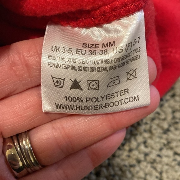 Hunter Red Fleece Boot Socks in Like New Condition - Picture 4 of 4